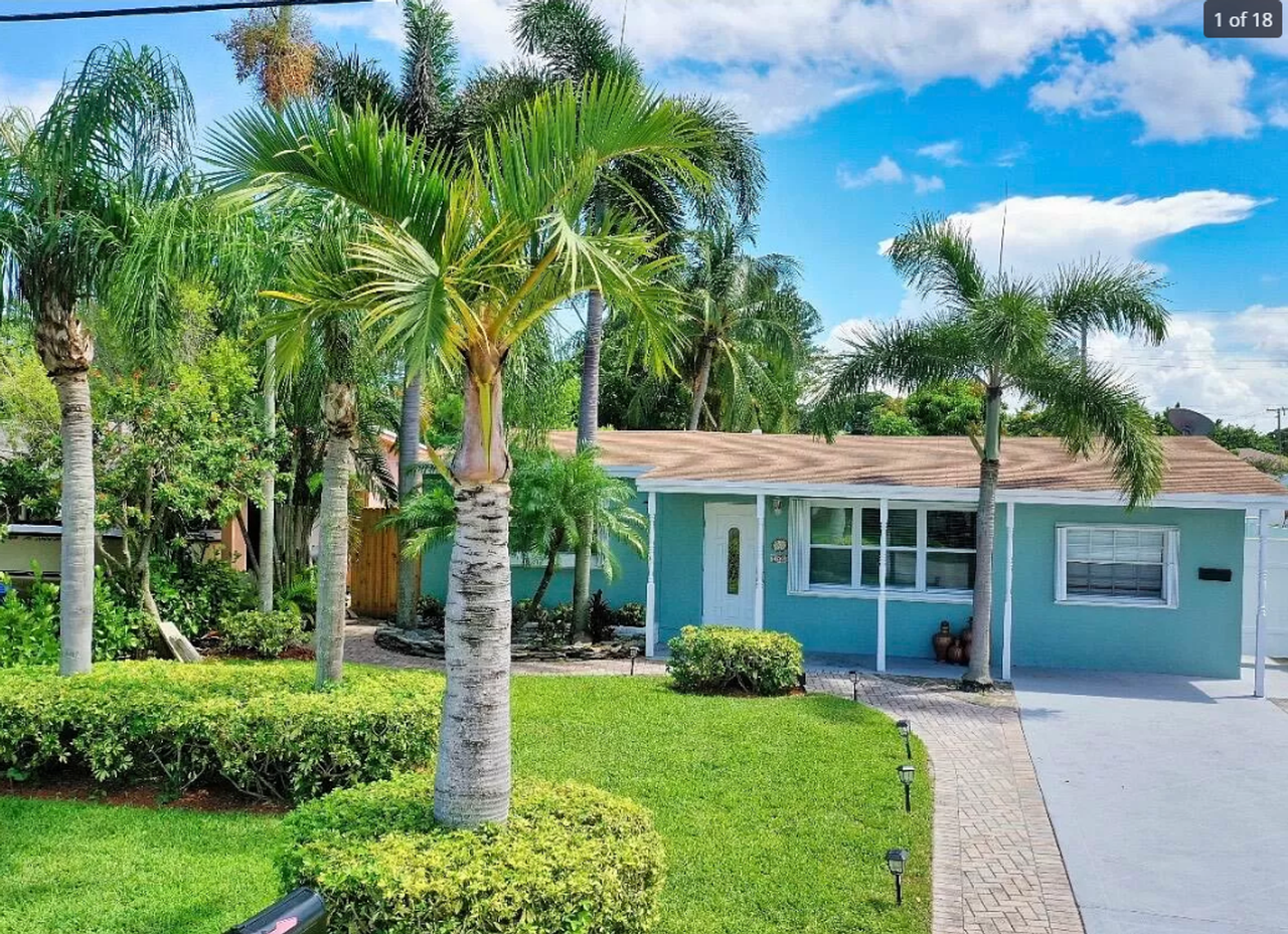 702 W Bloxham St - Photo 2 of 17