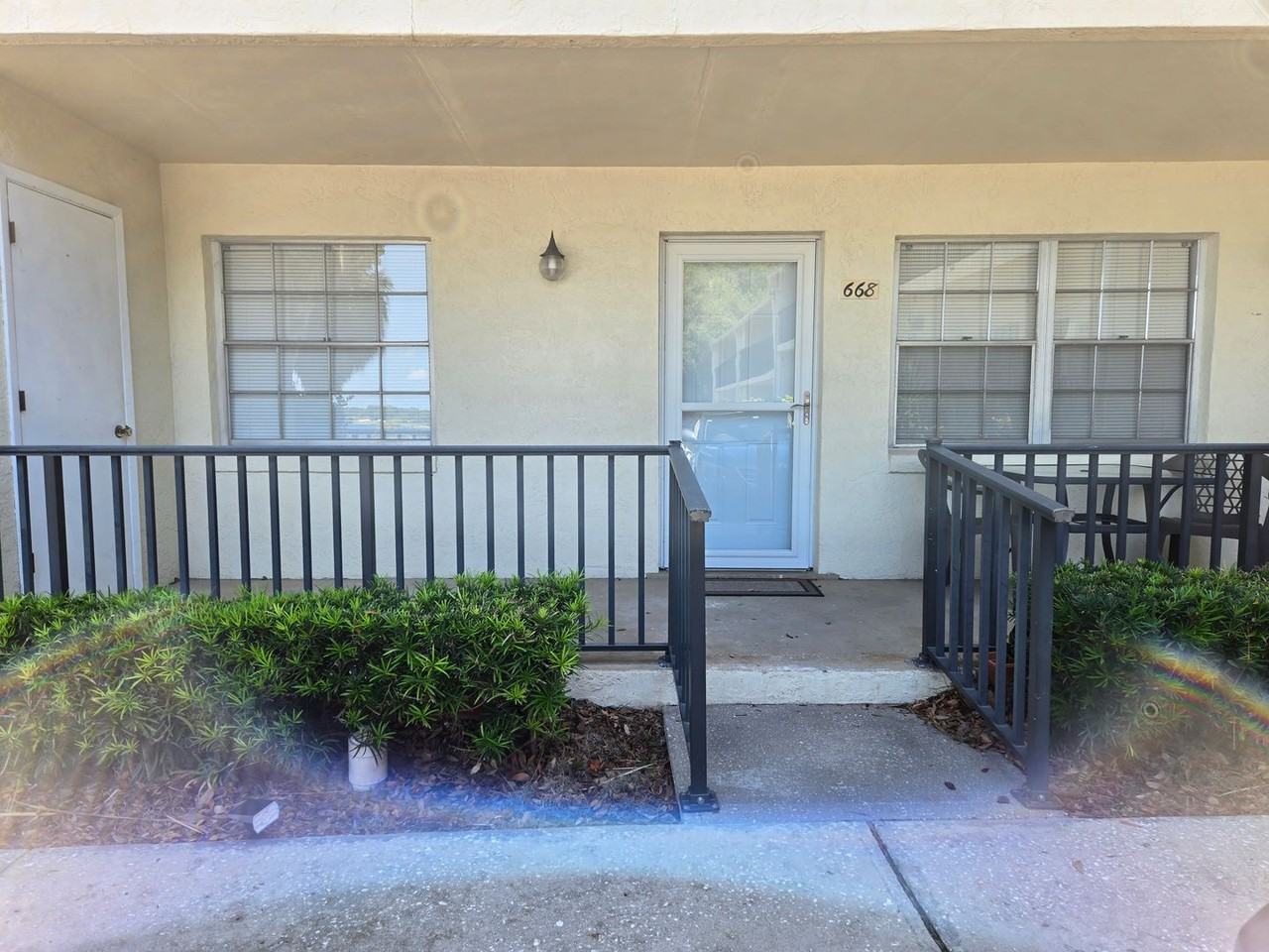 668 W Osceola St - Photo 2 of 27