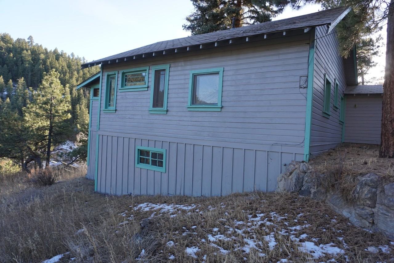 27957 Knowles Rd - Photo 3 of 14