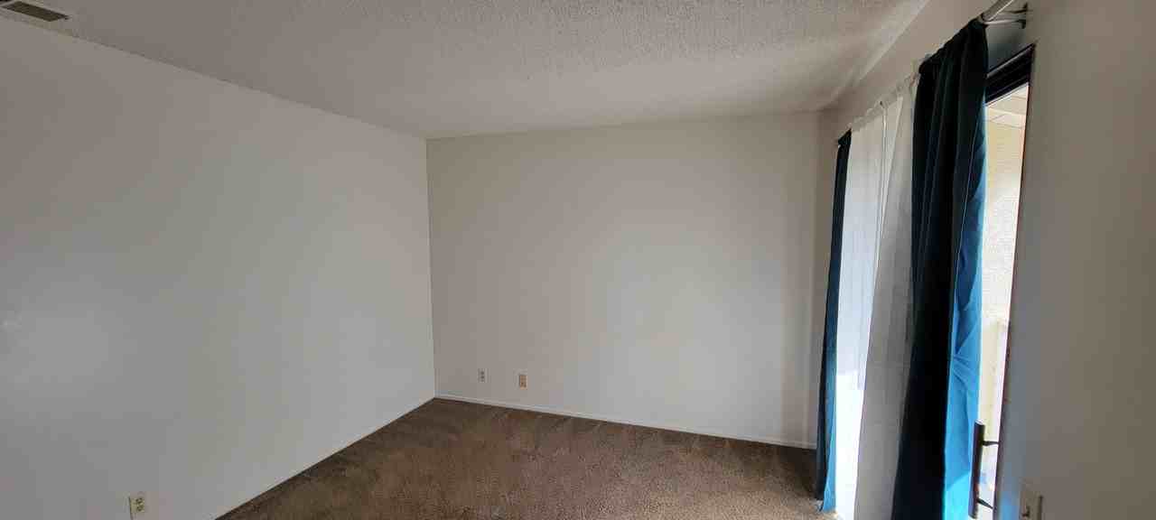 1113 W Cypress Ave - Photo 7 of 8