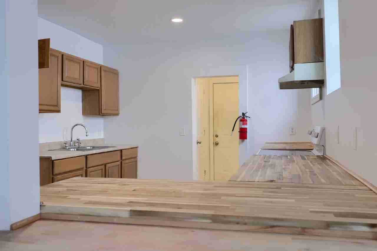 1626 Park St - Photo 5 of 23