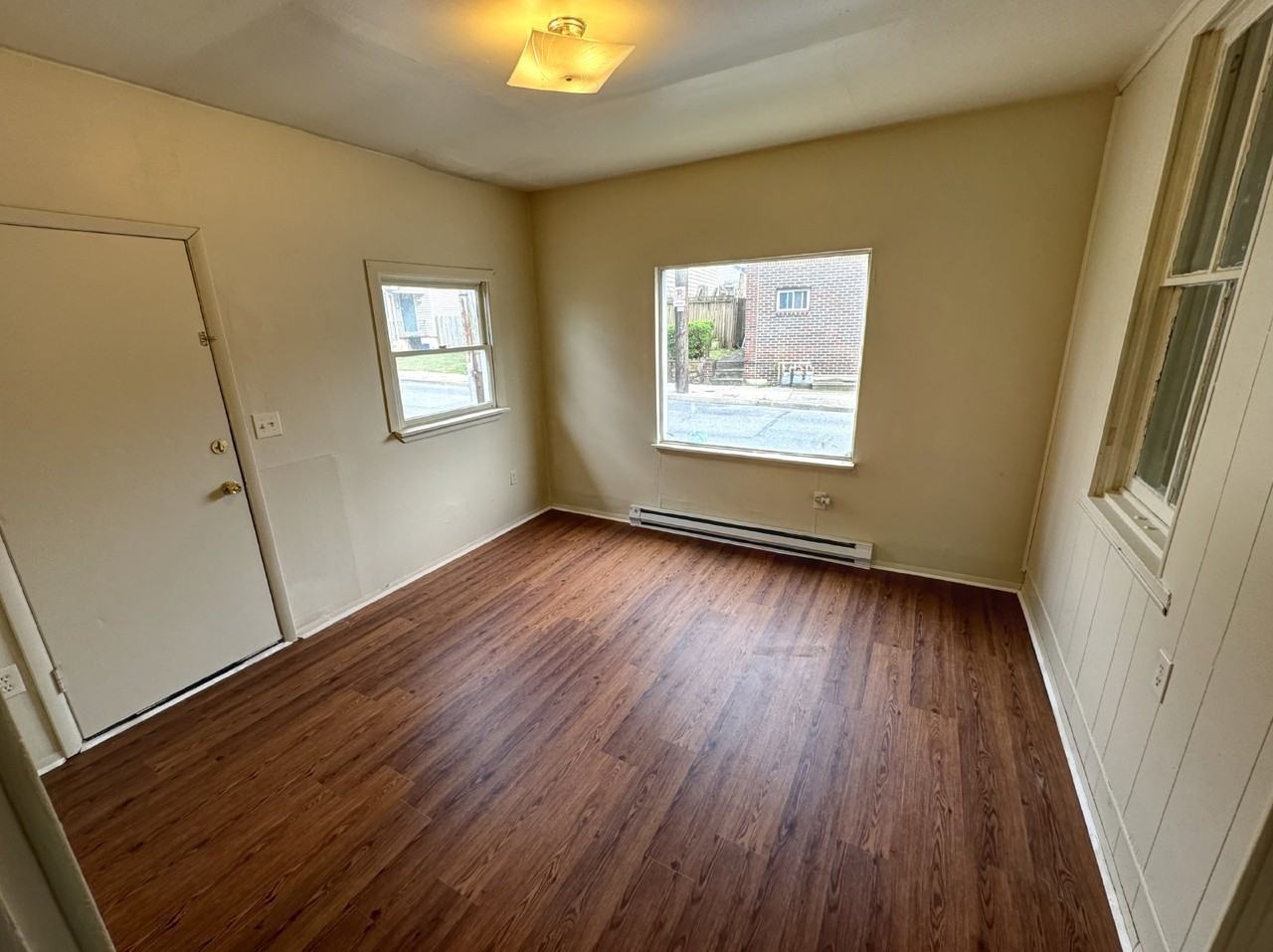 220 E Church St - Photo 2 of 24