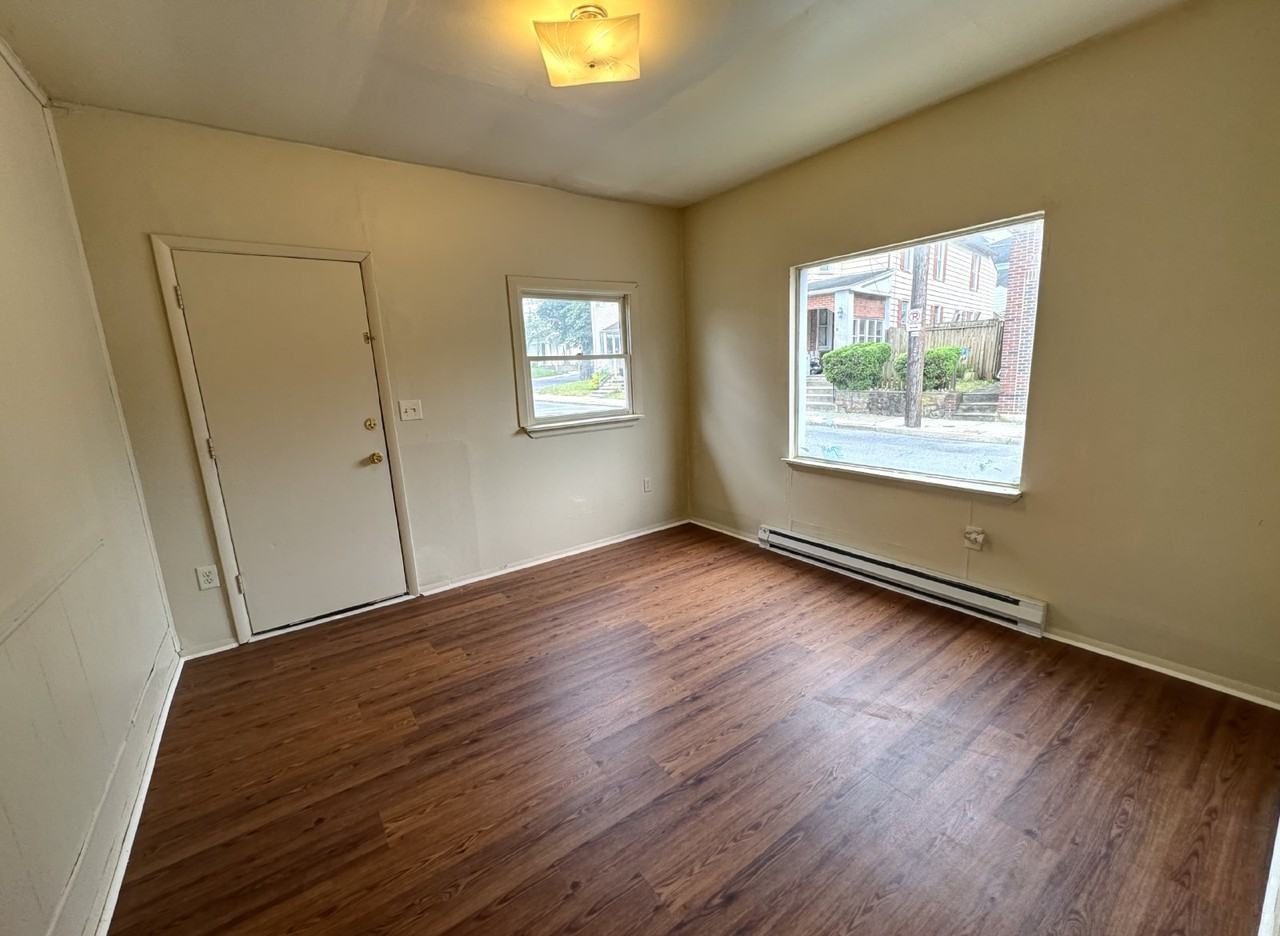 220 E Church St - Photo 3 of 24