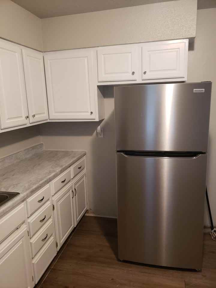 525 Maple St #NA - Photo 2 of 19