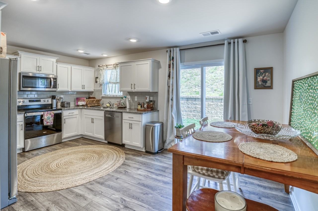 8 Chambers Garden Dr #8 - Photo 2 of 20