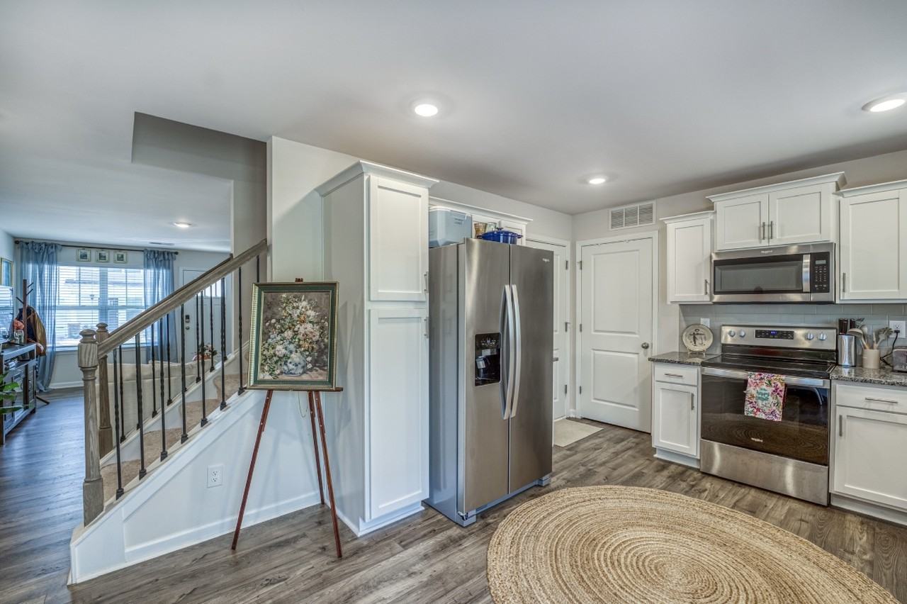 8 Chambers Garden Dr #8 - Photo 5 of 20