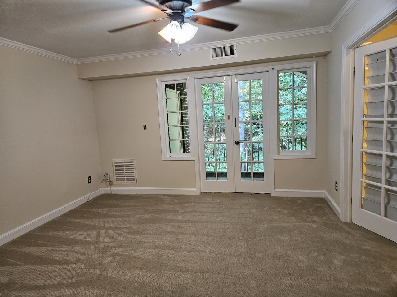 5905 Noblestown Rd #G - Photo 3 of 19