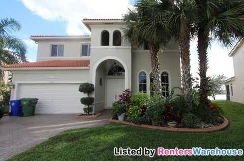 19330 SW 61st St - Photo 2 of 15