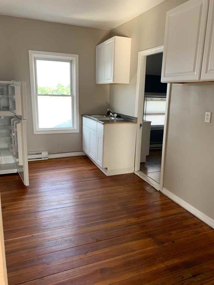 36 Woodland St #3rdFL - Photo 3 of 17