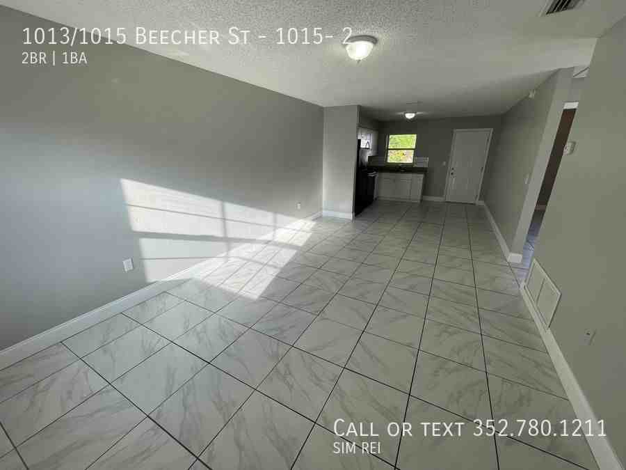 1013/1015 Beecher St #1015-2 - Photo 2 of 6
