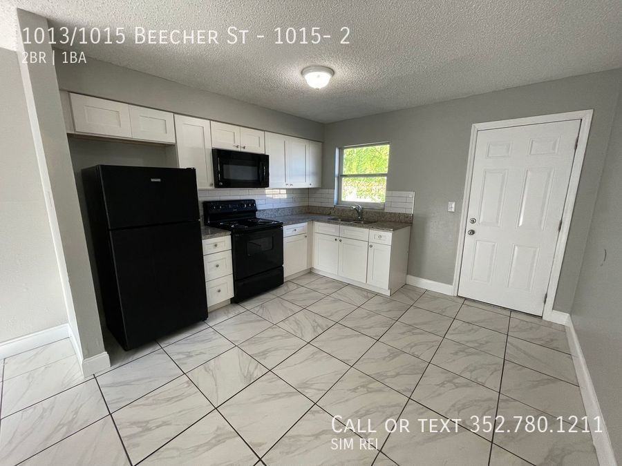 1013/1015 Beecher St #1015-2 - Photo 3 of 6