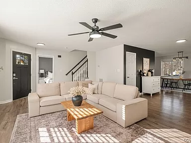 12232 Prince George Dr - Photo 3 of 20