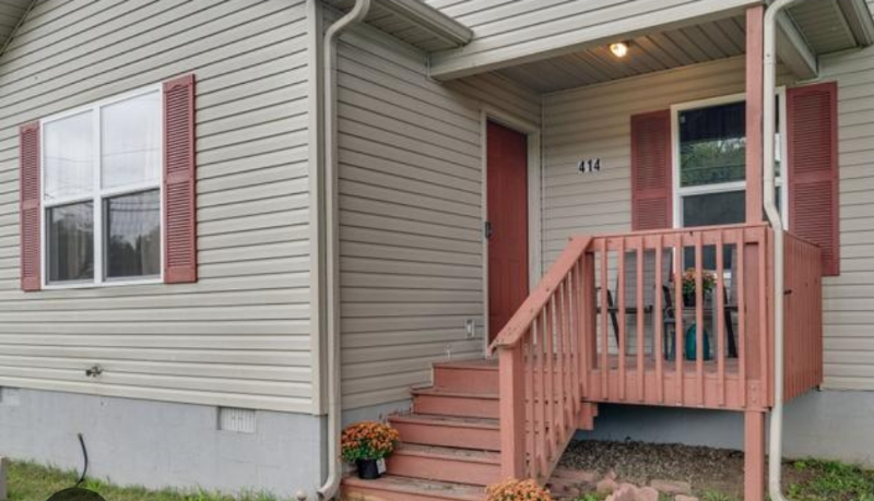 414 S Main St - Photo 2 of 7