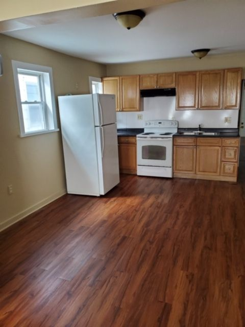 432 S Franklin St #7 - Photo 2 of 14