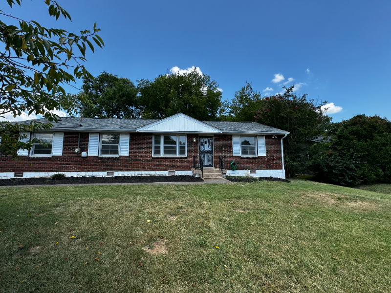 219 Jacksonian Drive - Photo 2 of 18