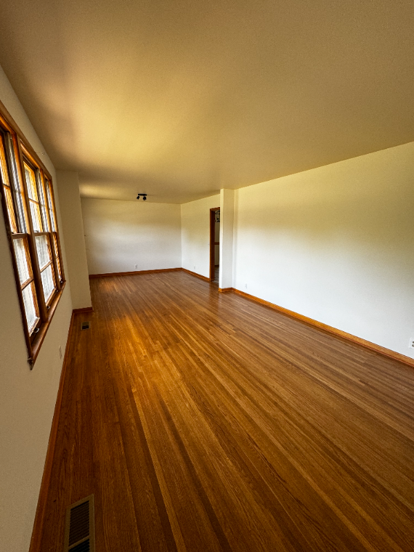 219 Jacksonian Drive - Photo 3 of 18