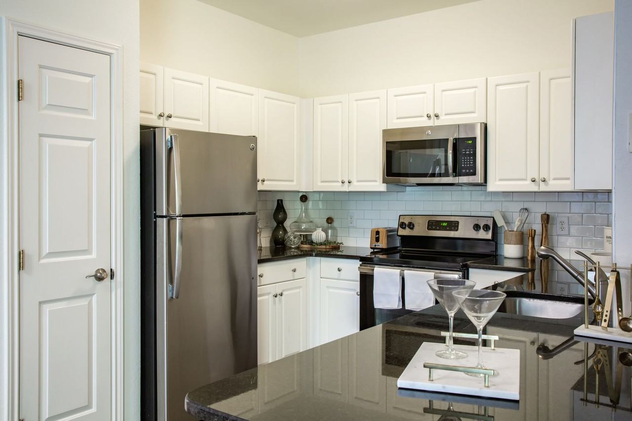 Heritage on the Merrimack - Photo 2 of 26