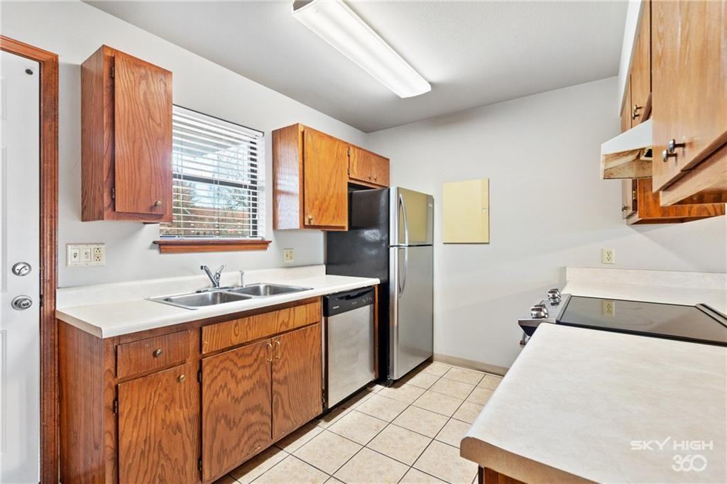 250 N Madison Street - Photo 2 of 15