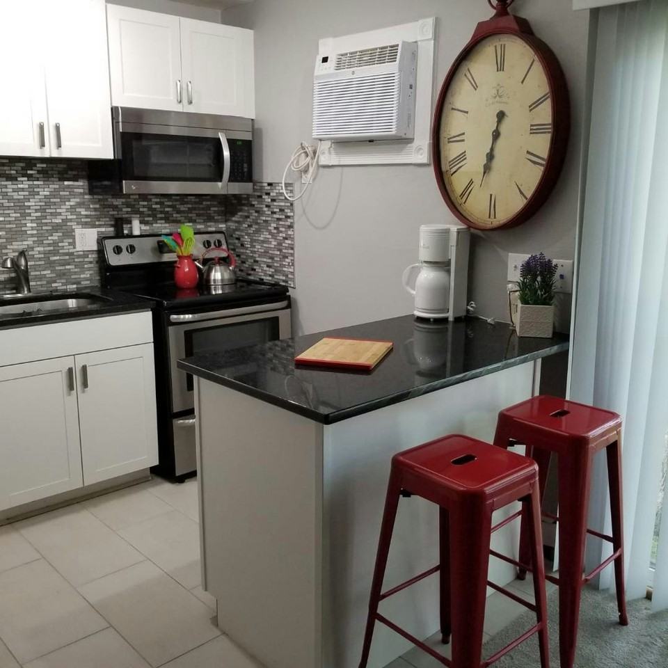 421 College Avenue, Unit 106 - Photo 6 of 15