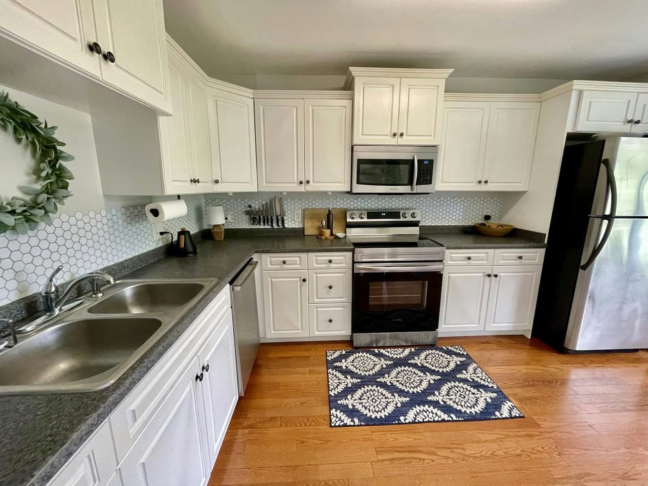 429 Dogwood Circle - Photo 2 of 20