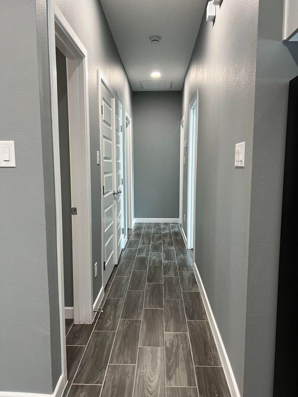 3104 W Driftwood St - Photo 5 of 18