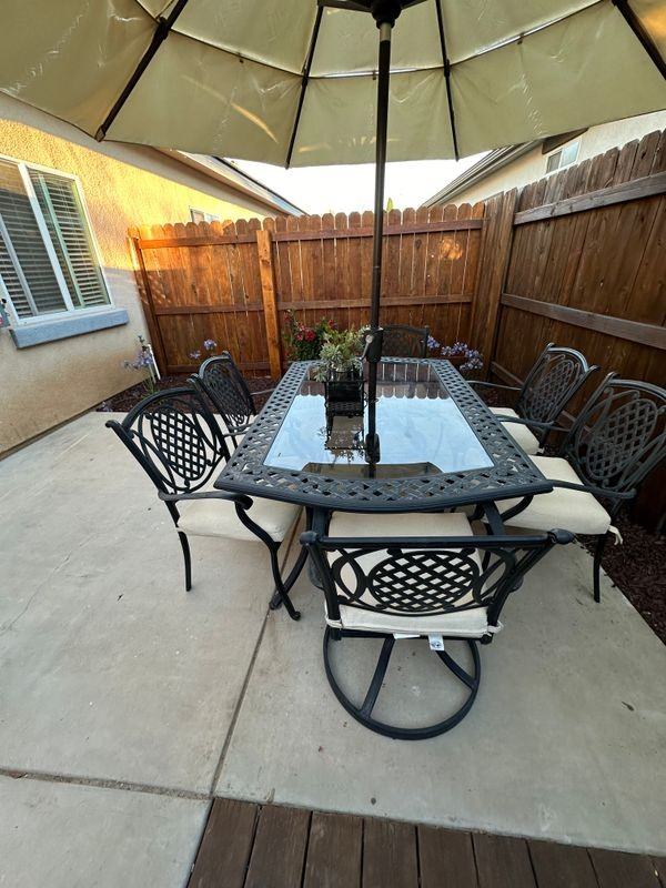 214 Hampton Dr - Photo 2 of 9