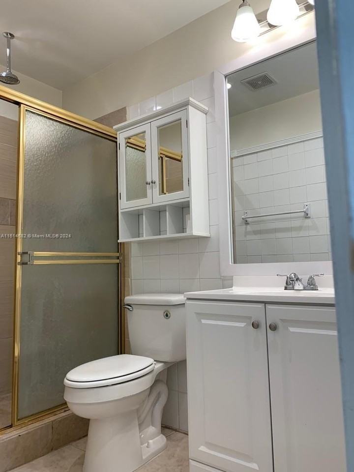 651 Nw 42nd Ct #201 - Photo 2 of 8