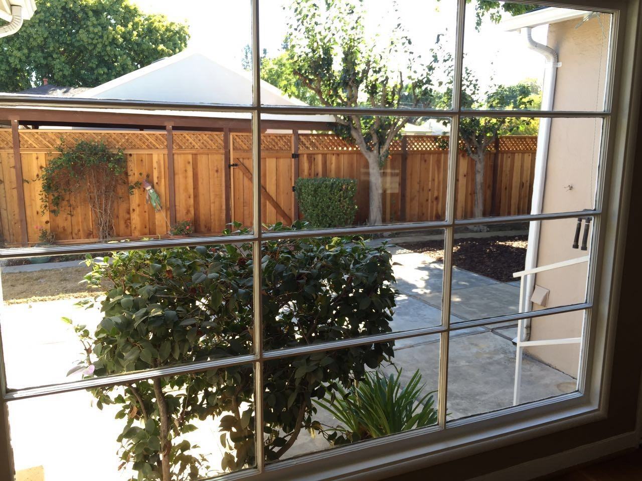 498 MacArthur Ave - Photo 2 of 25
