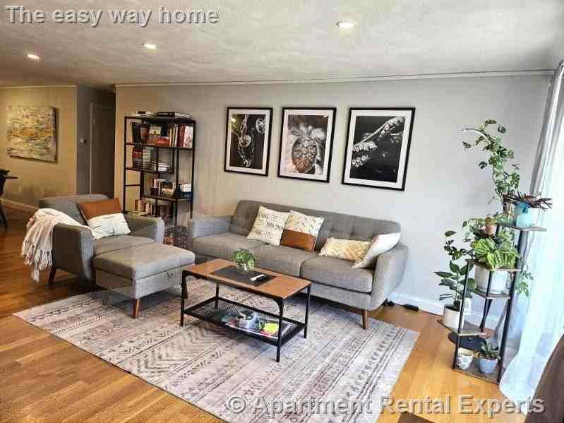 34 Hamilton Rd #202