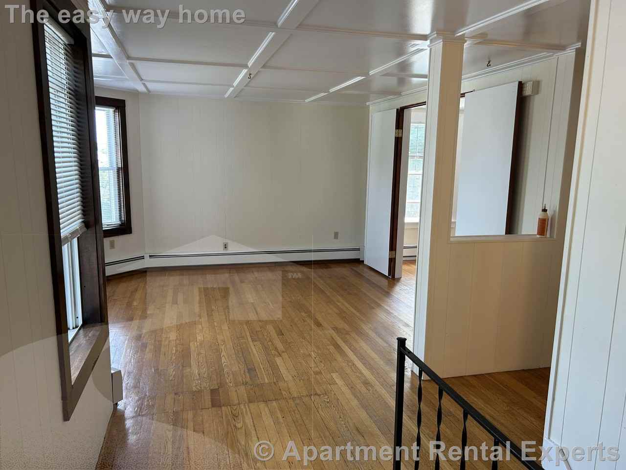 89 College Ave #2 - Photo 3 of 13