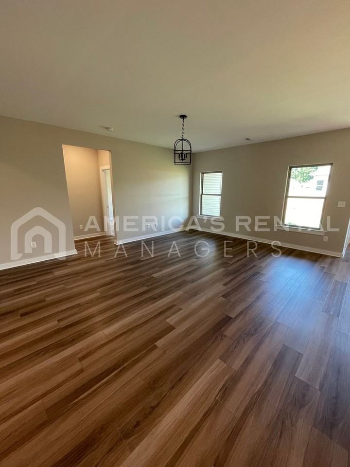 106 Edisto Cir - Photo 5 of 36