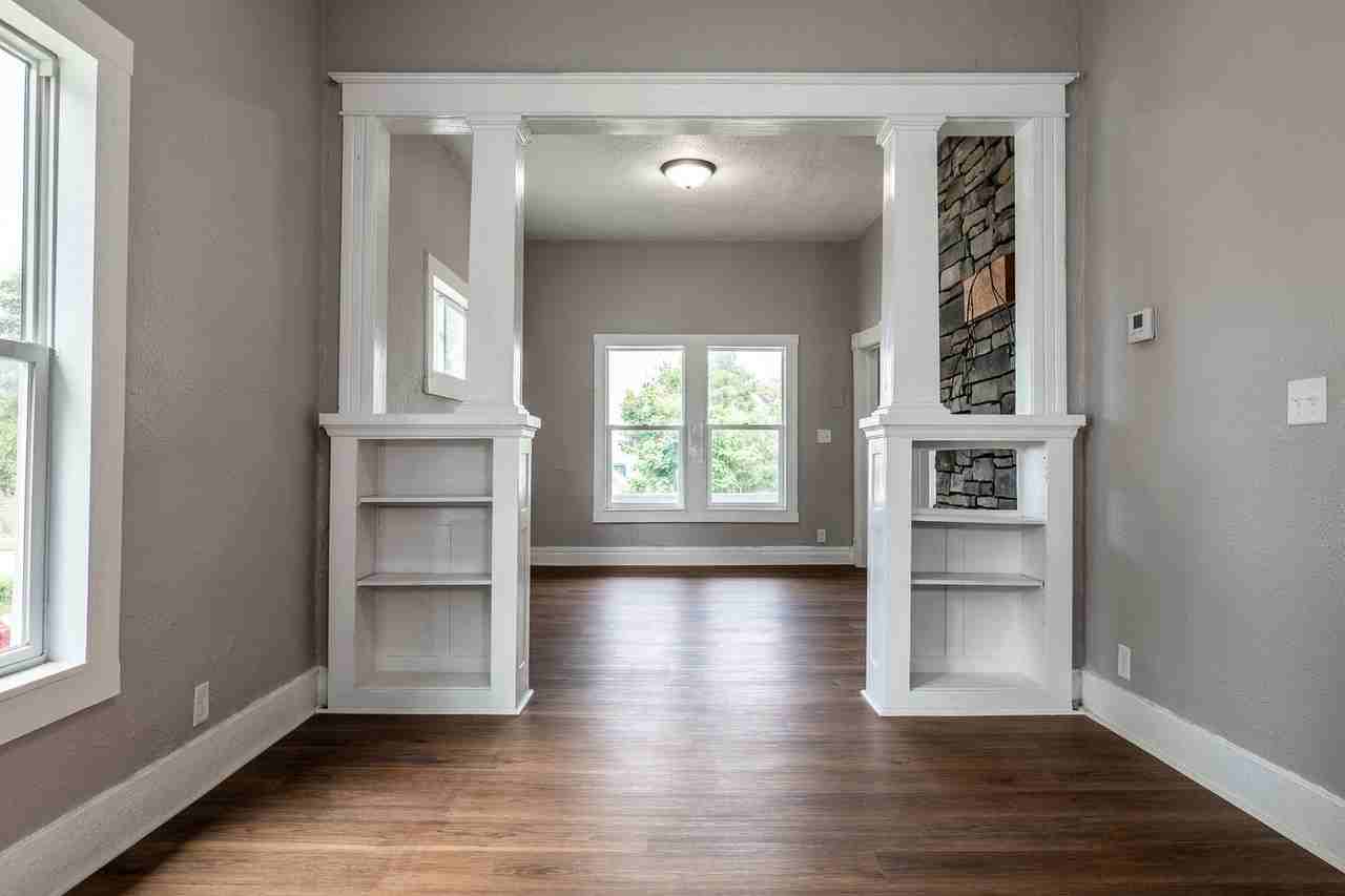 2627 Y St - Photo 4 of 17