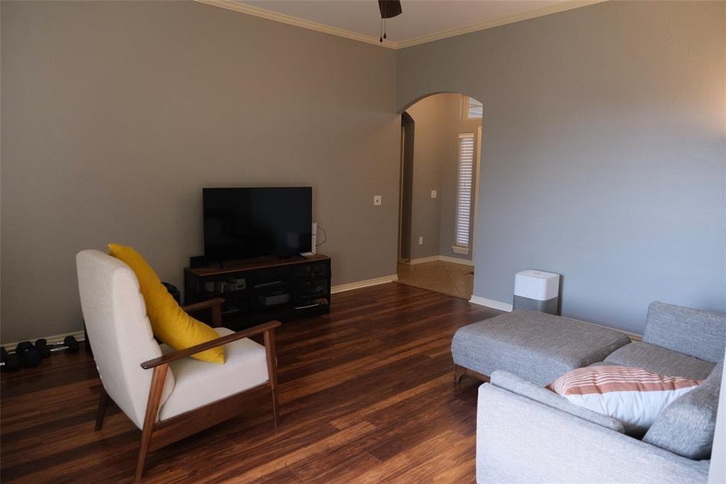 509 Cooper Ct - Photo 2 of 15