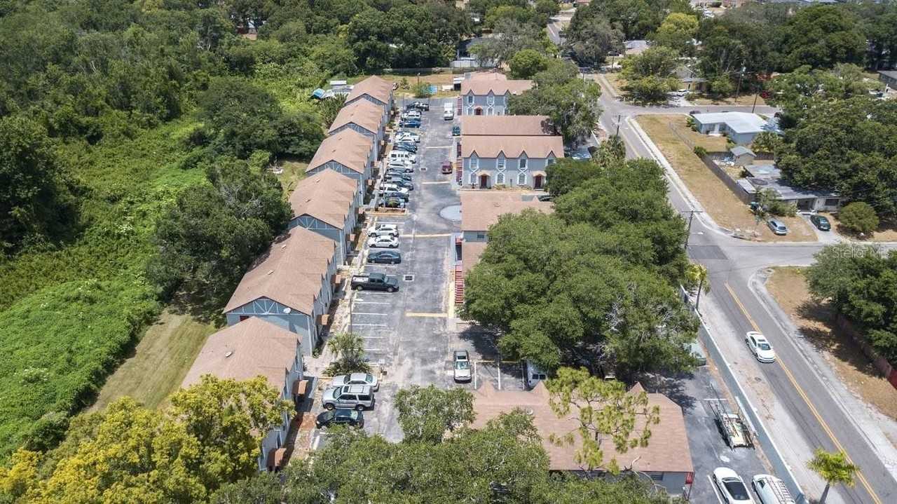 5706 N Lincoln Ave #C - Photo 3 of 26