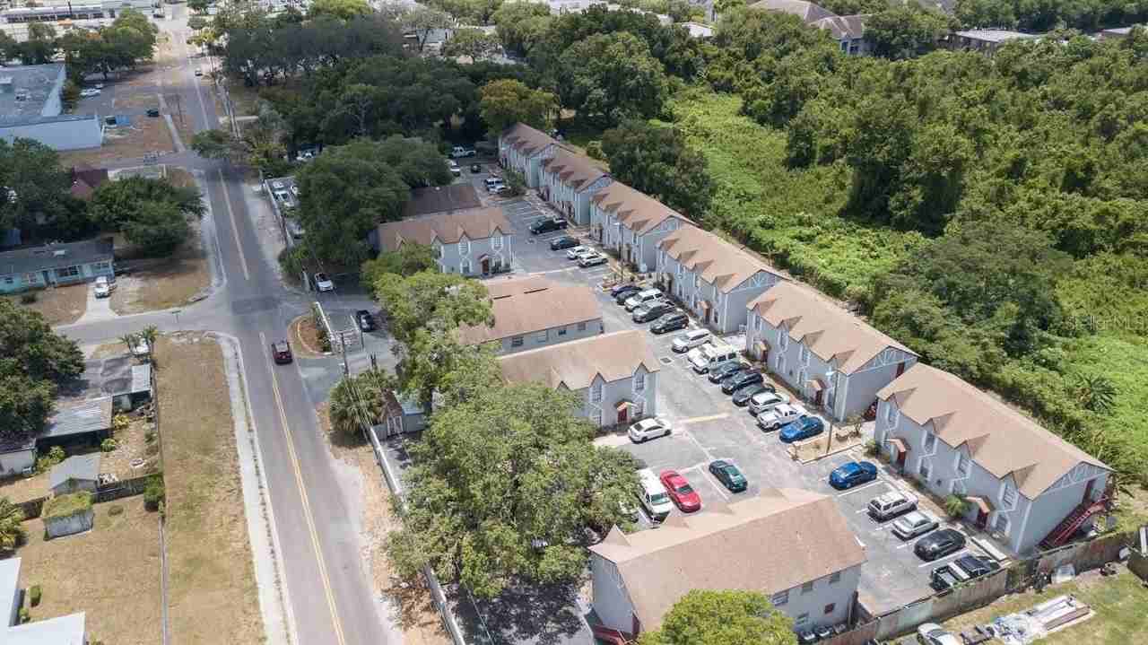 5706 N Lincoln Ave #C - Photo 4 of 26