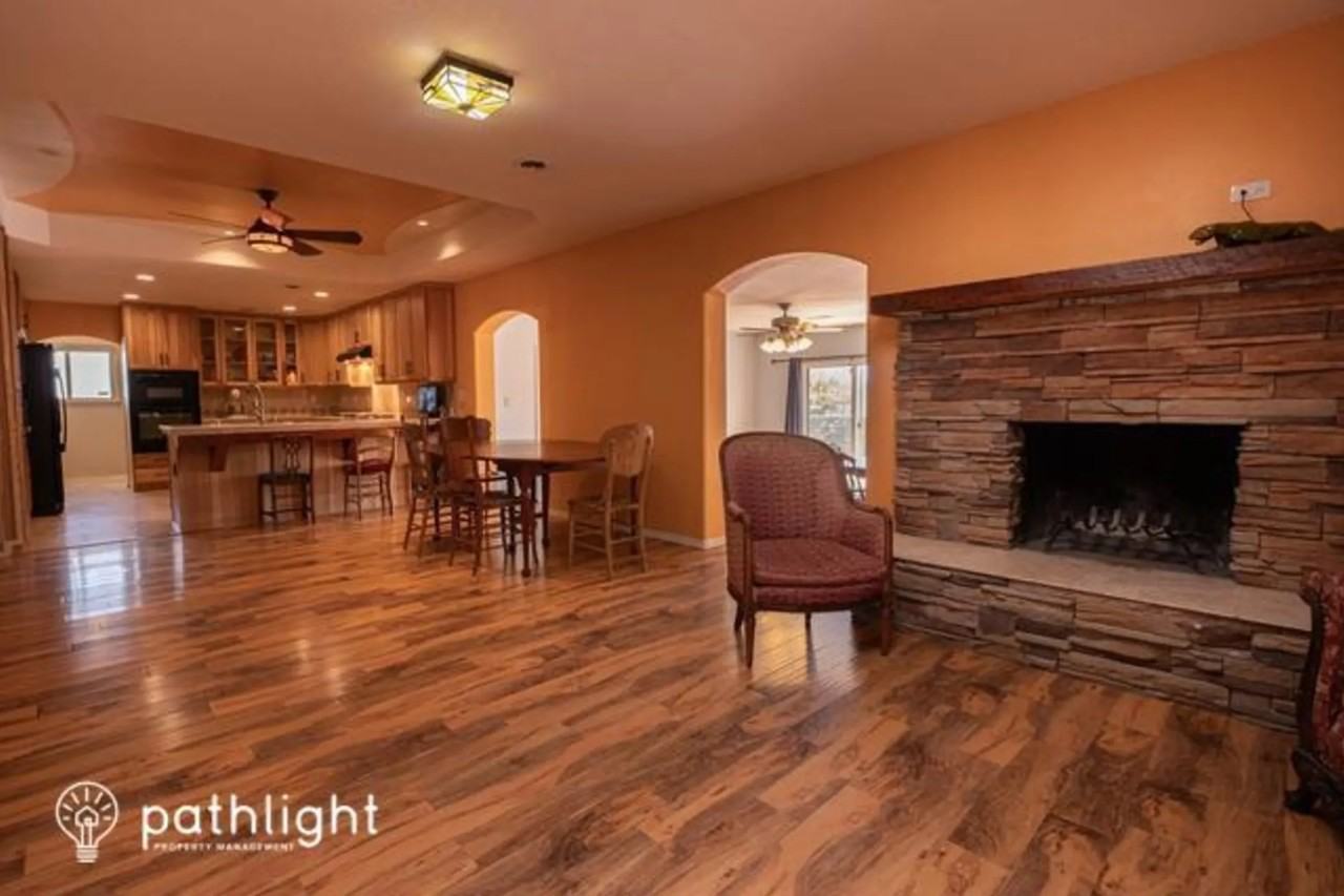 1617 Cedar Ridge Dr Ne - Photo 3 of 23