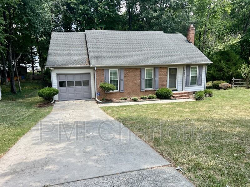 10504 Grassy Plain Ct - Photo 2 of 23