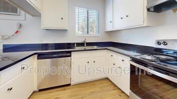 featured image of 1625 Robinson St