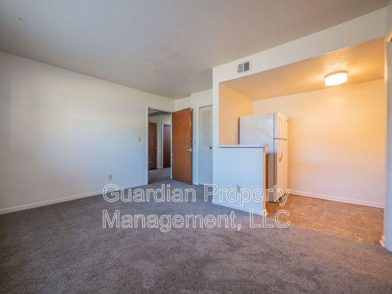 1121 N College Dr #35 - Photo 4 of 9