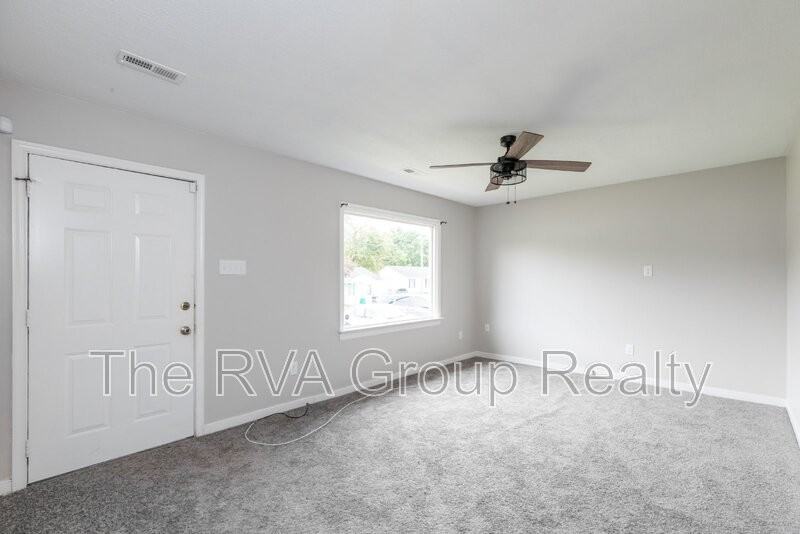 201 Evergreen Ave - Photo 6 of 35