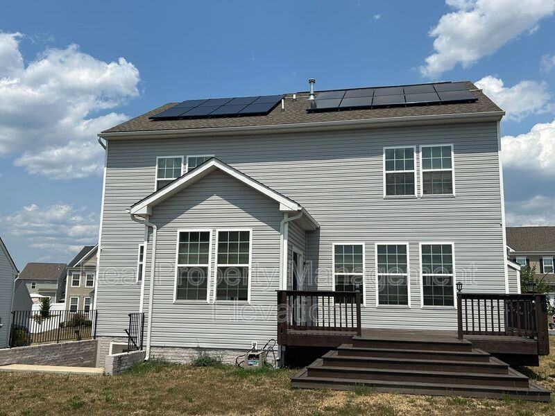 110 Megan Ln - Photo 2 of 24