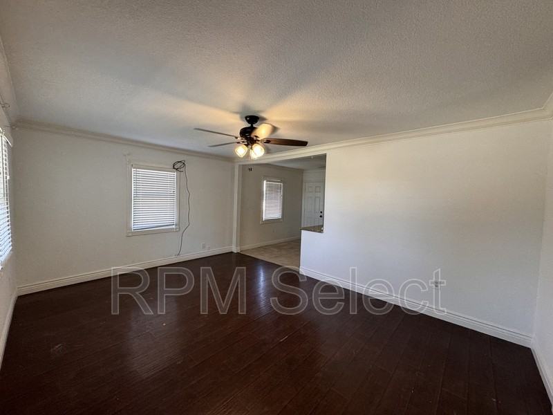 2328 Mogan Ave - Photo 2 of 12