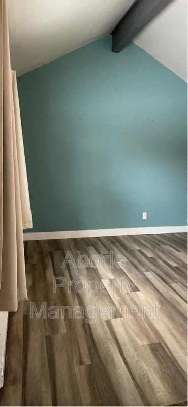 126 S Lincoln Ave #4 - Photo 2 of 7