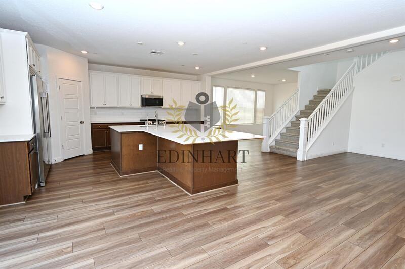 177 N Laverne Ave - Photo 3 of 33