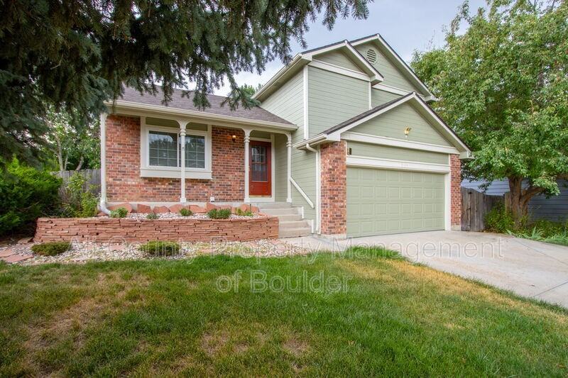 2124 Stuart St - Photo 2 of 23