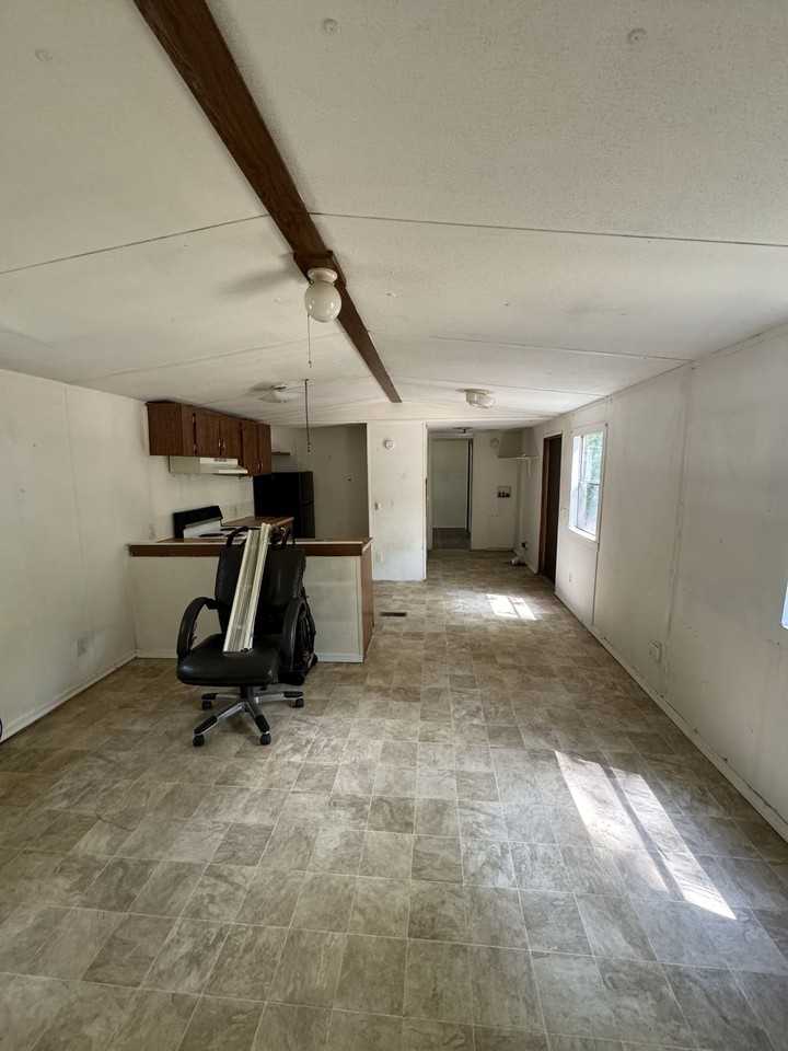 85 Acorn Village Ln - Photo 2 of 7