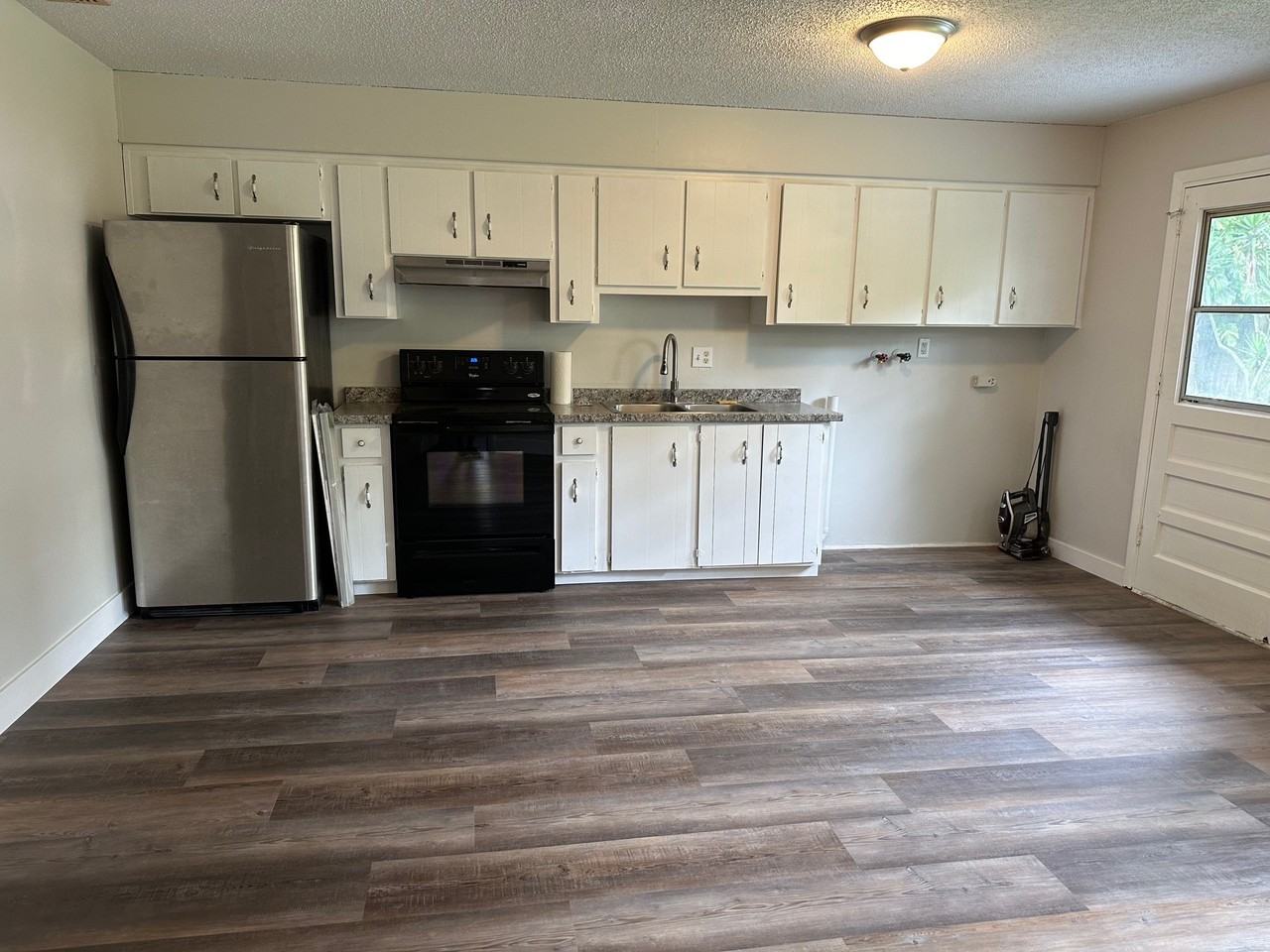 1626 Anniston Ave - Photo 3 of 11