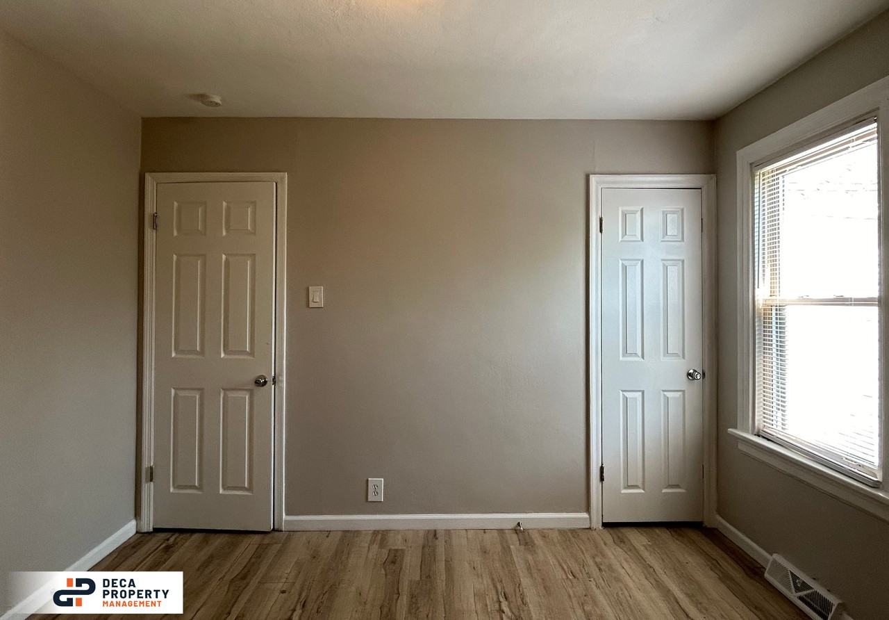 8644 S Grand Ave - Photo 3 of 17