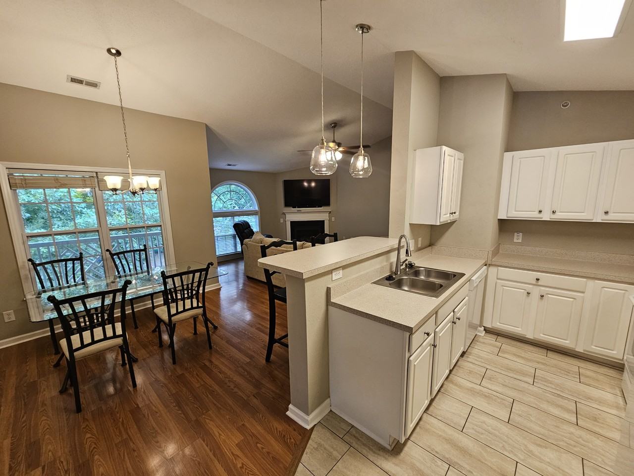 3483 Forestdale Dr #3B - Photo 2 of 43