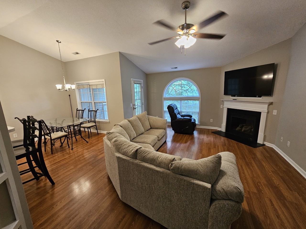 3483 Forestdale Dr #3B - Photo 3 of 43